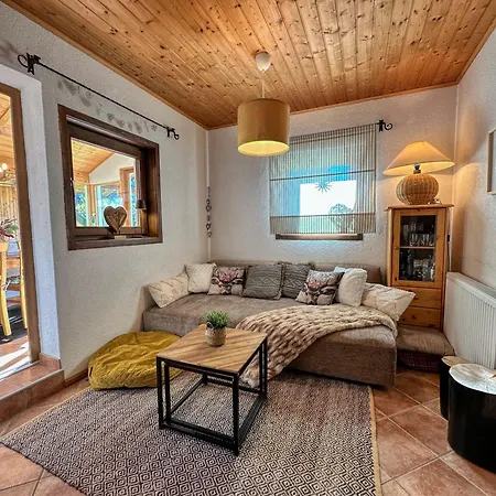 Sunny Ula, Close To Brunnachbahn דירה באד קליניקירשהיים